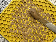 Load image into Gallery viewer, SODAPUP E-MAT HONEYCOMB PATTERN YELLOW 8X8"