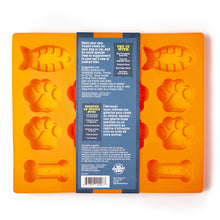 Load image into Gallery viewer, BIG COUNTRY RAW SILICONE MOLD FISH/PAW/BONE LG
