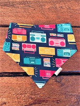 Load image into Gallery viewer, COCONUT COLLARS BANDANA SM
