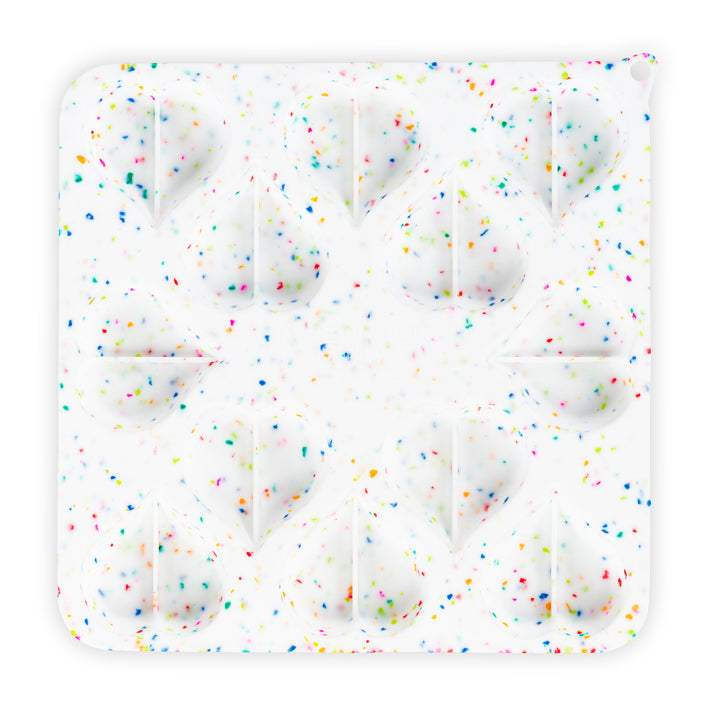 MESSY MUTTS BAKE/FREEZE TREAT MOLD HEART CONFETTI