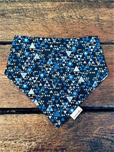 Load image into Gallery viewer, COCONUT COLLARS BANDANA SM
